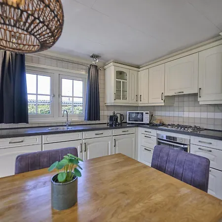 T Kaatsheuveltje 2 *